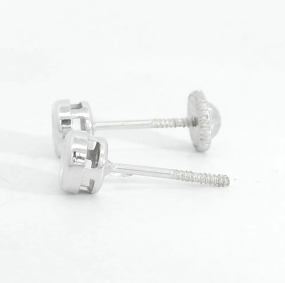 PENDIENTES CHATON ESTAMPACION ORO BLANCO 4.5MM.BRILLANTES H-SI 1  0.05 CT TW
