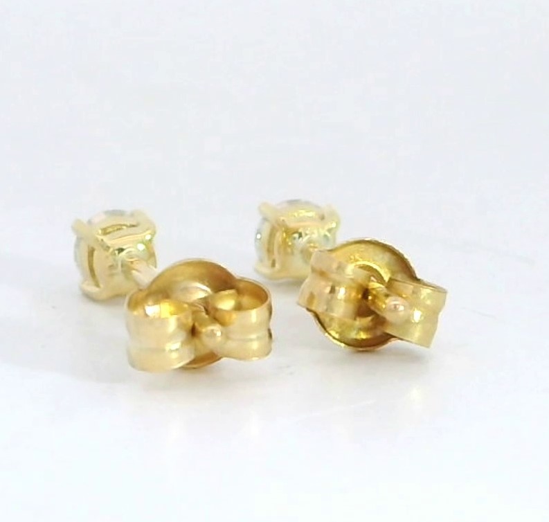 PENDIENTES GARRA FUNDICION 4MM.BRILLANTES H-SI 1.  0.20 CT TW